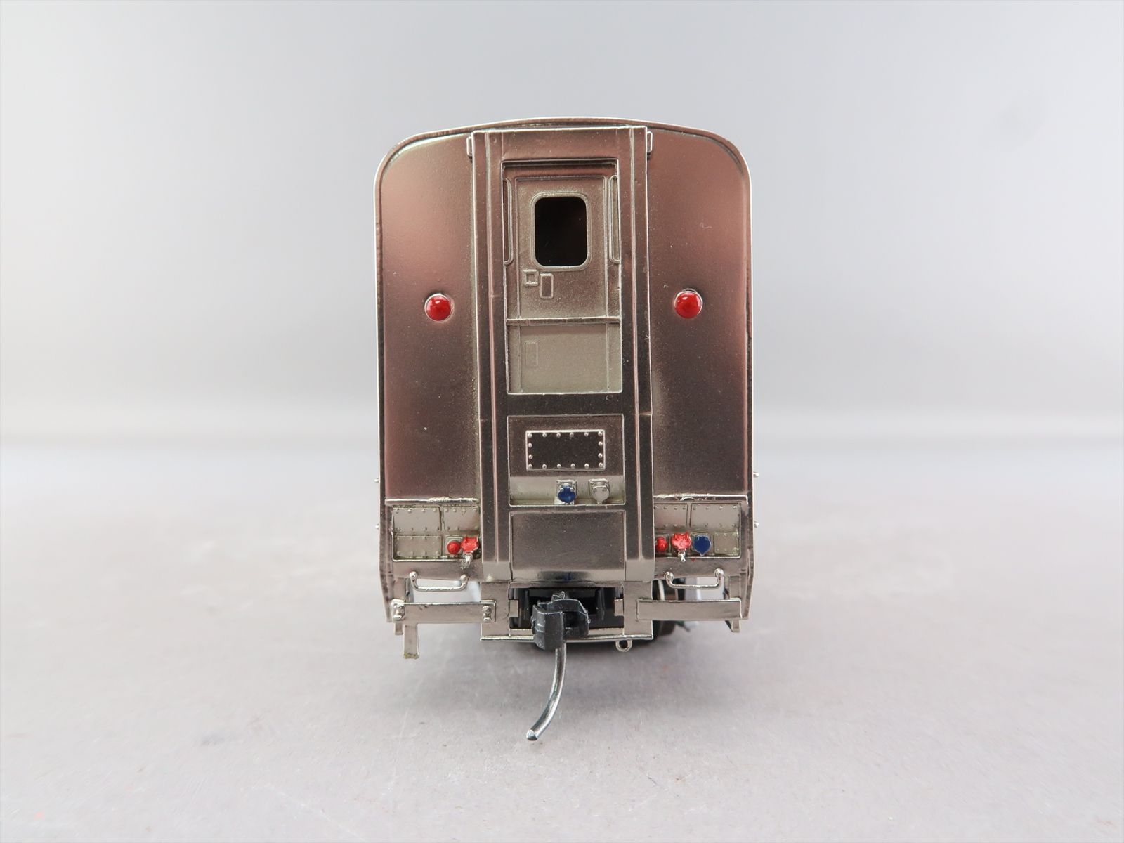 HO Brass Model - OMI 3331.1 Amtrak Superliner II Sightseer Lounge ...