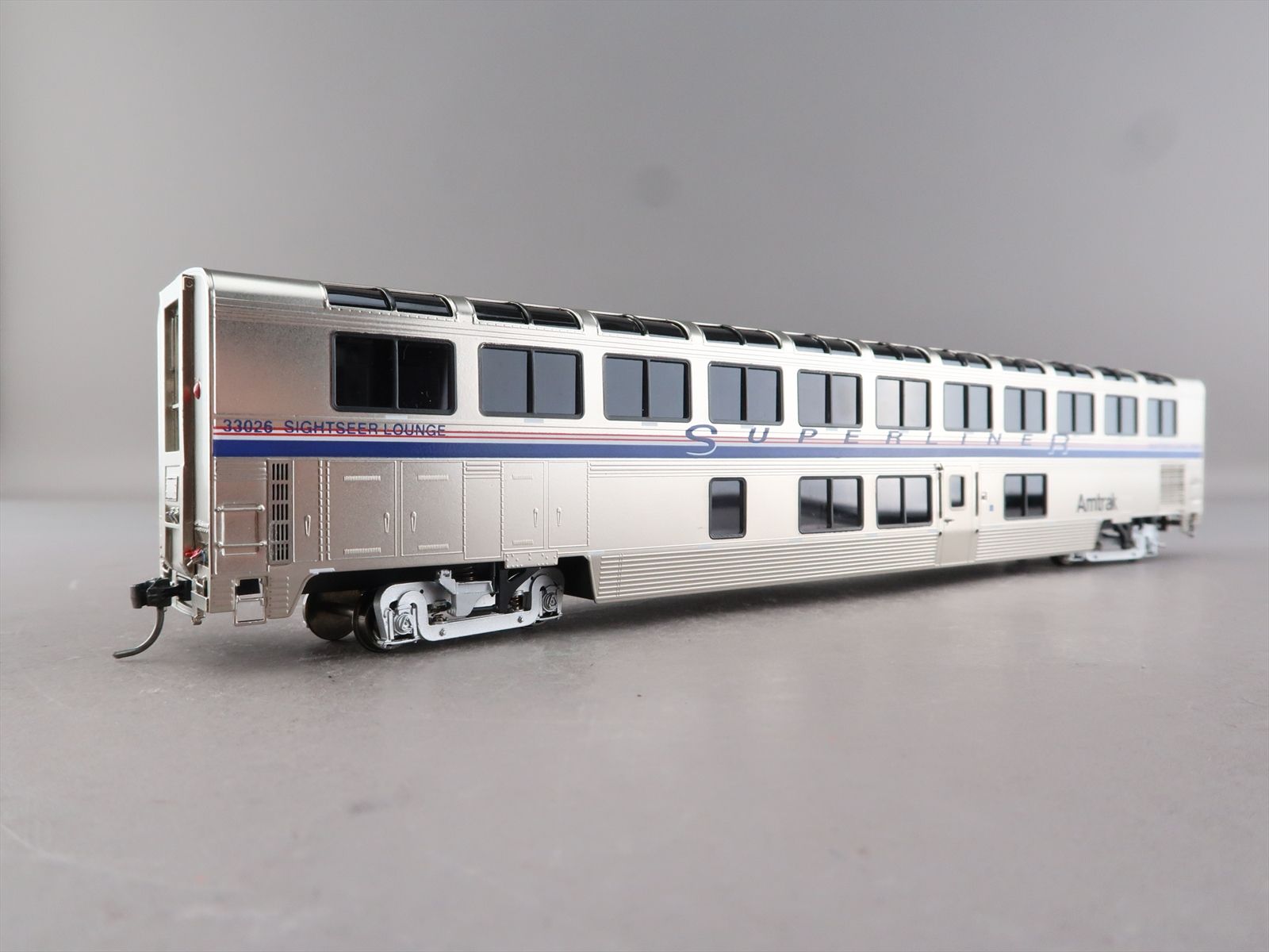 HO Brass Model - OMI 3331.1 Amtrak Superliner II Sightseer Lounge ...