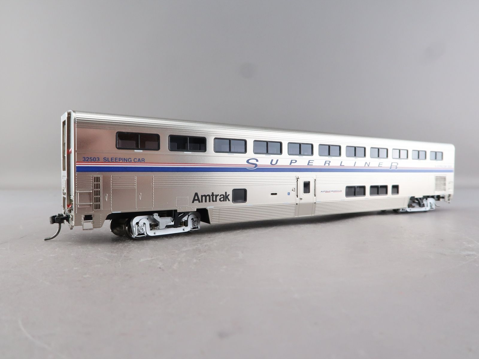 HO Brass Model - OMI 3334.1 Amtrak Superliner II Deluxe Sleeper A ...